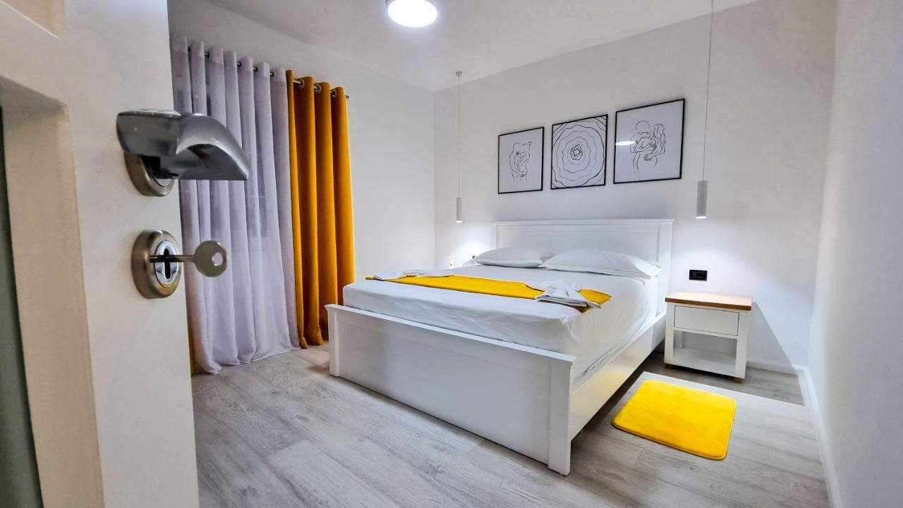 'The Yellow' Condo Berat Extérieur photo