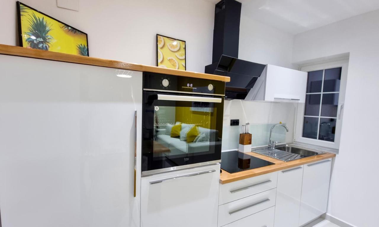 'The Yellow' Condo Berat Extérieur photo